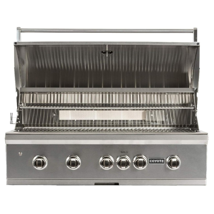Combo Parrillero: Parrilla a Gas Propano 42" Coyote + Campana de Pared Outdoor Falmec 48"