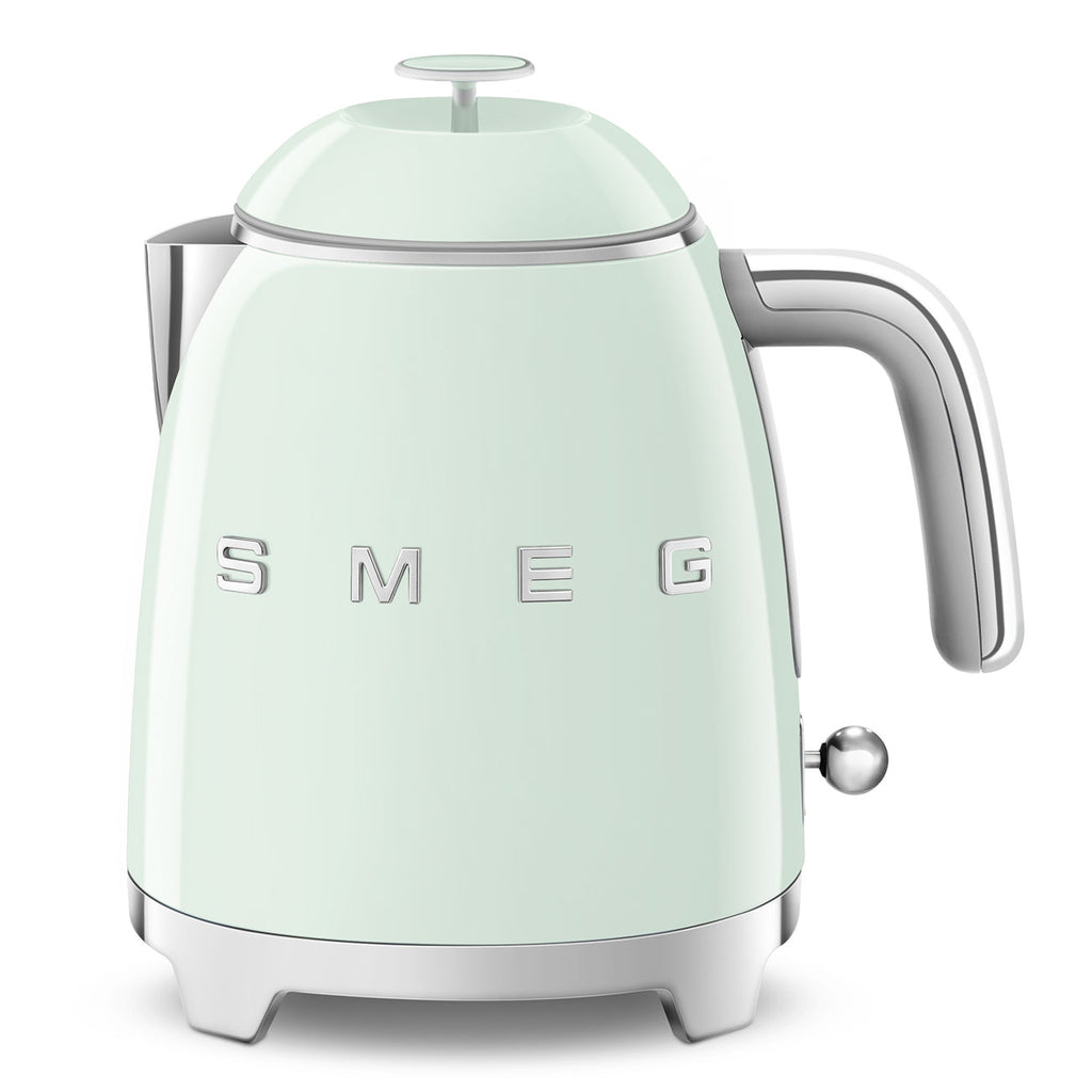 Mini Hervidor retro color verde Smeg