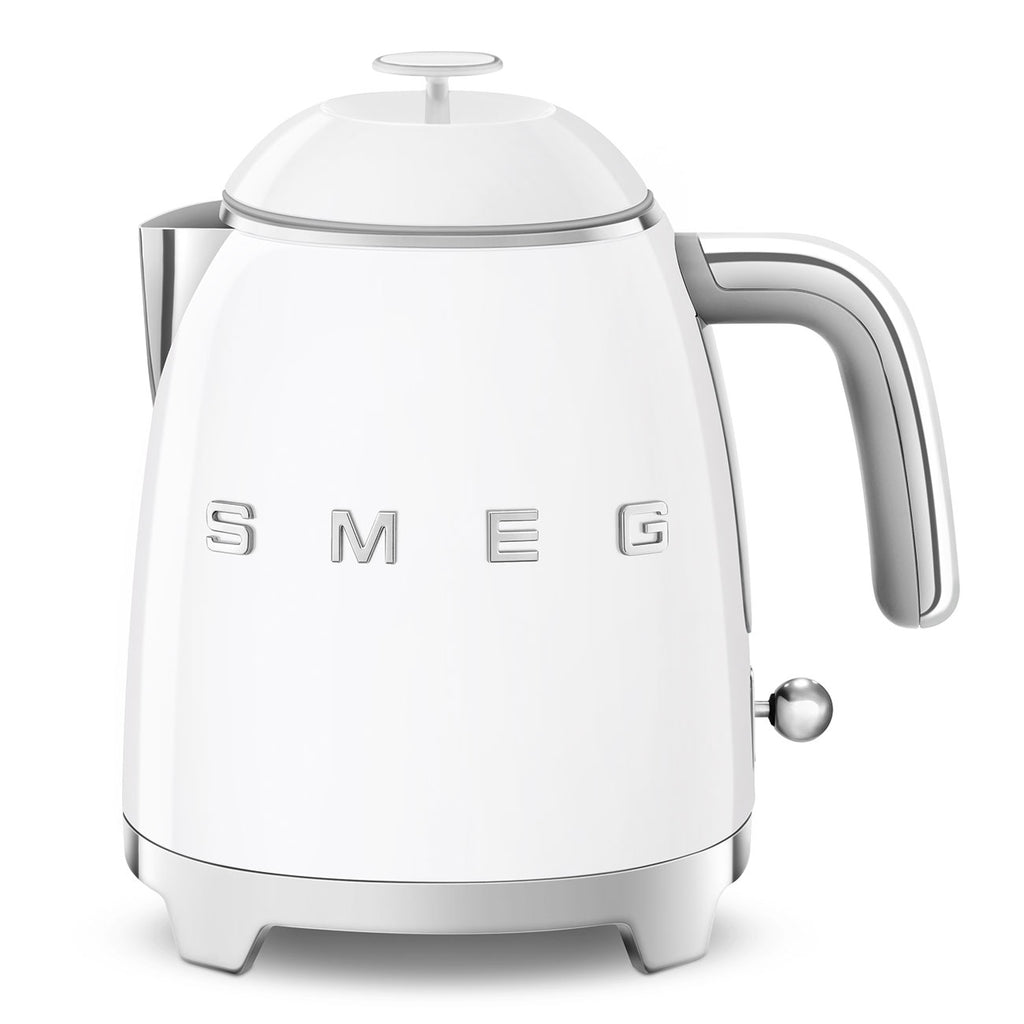 Mini Hervidor retro color blanco Smeg